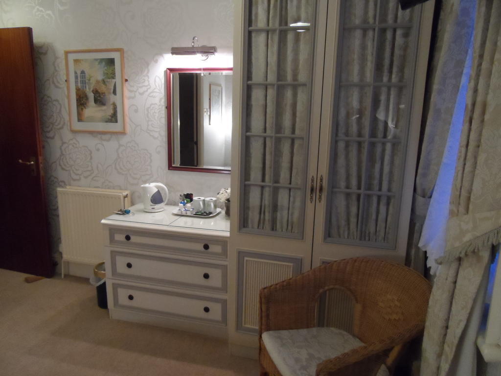 Fairhaven Hotel - 46 Palatine Road Блекпул Стая снимка