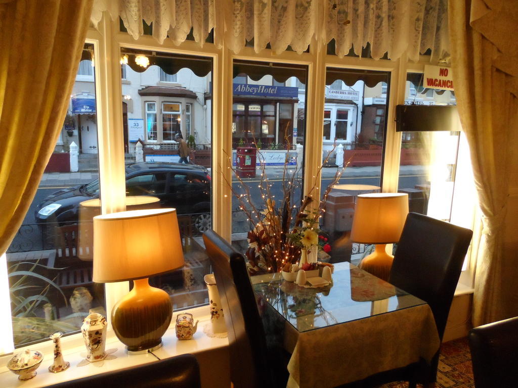 Fairhaven Hotel - 46 Palatine Road Блекпул Екстериор снимка