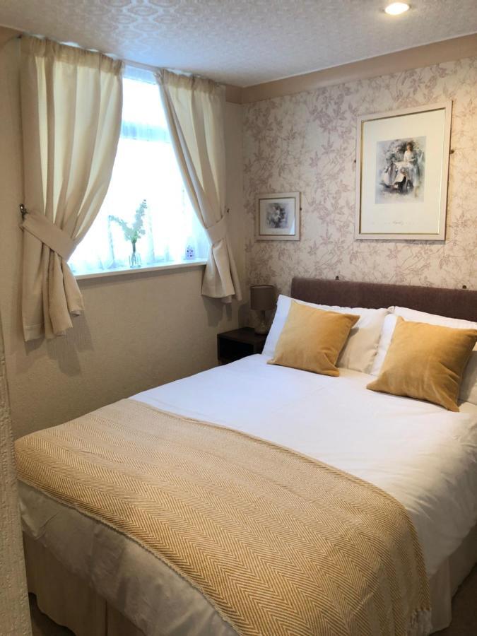 Fairhaven Hotel - 46 Palatine Road Блекпул Екстериор снимка